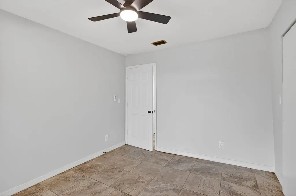 941 SE Atlantus Avenue Port St Lucie FL 34983