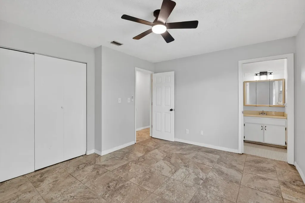 941 SE Atlantus Avenue Port St Lucie FL 34983