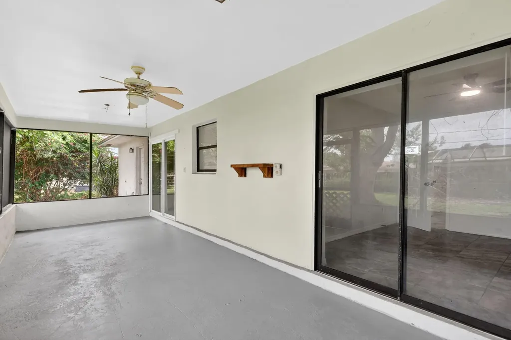941 SE Atlantus Avenue Port St Lucie FL 34983