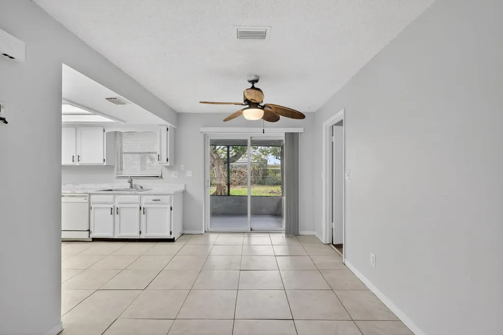 941 SE Atlantus Avenue Port St Lucie FL 34983