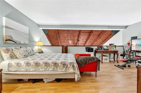 1490 Laguna Lane Pembroke Pines FL 33026