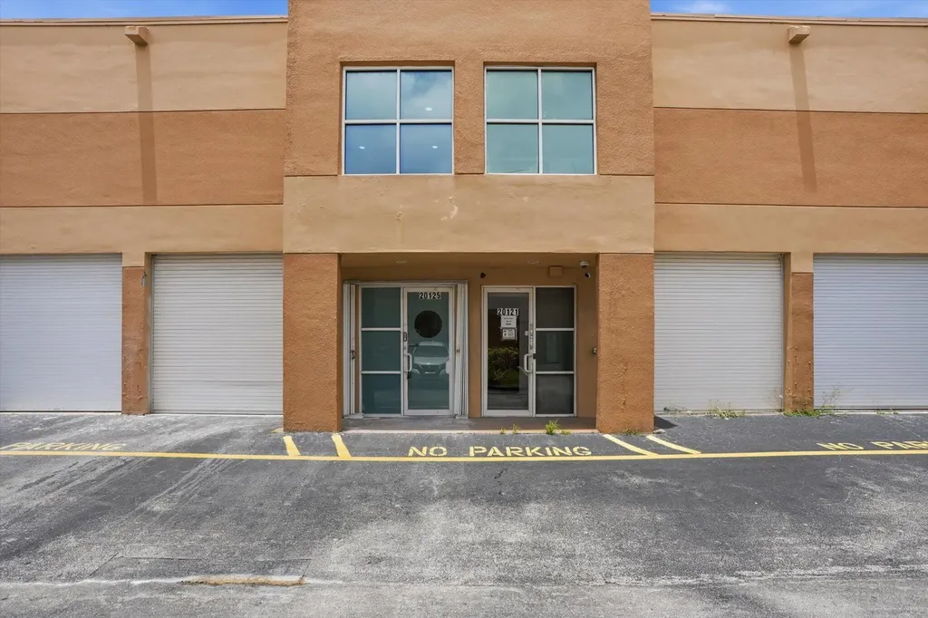 20125 NE 16th Place Miami FL 33179