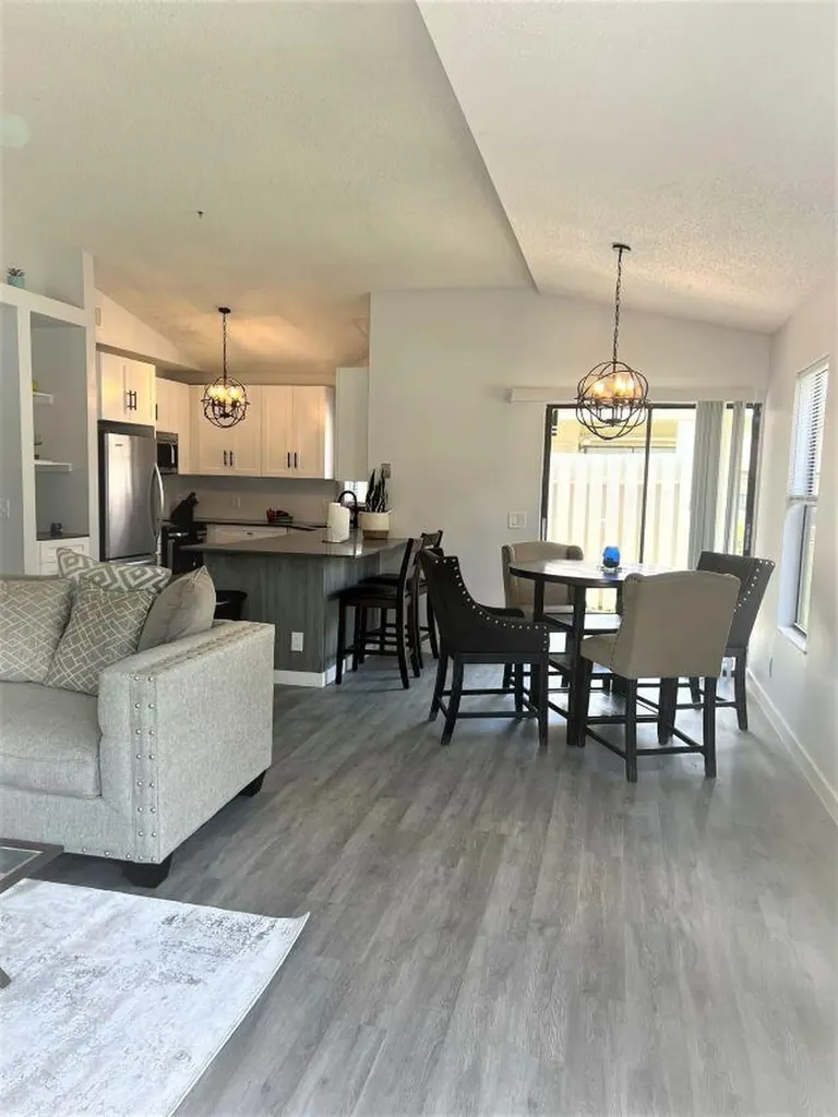 2812 Stoneway Lane Fort Pierce FL 34982