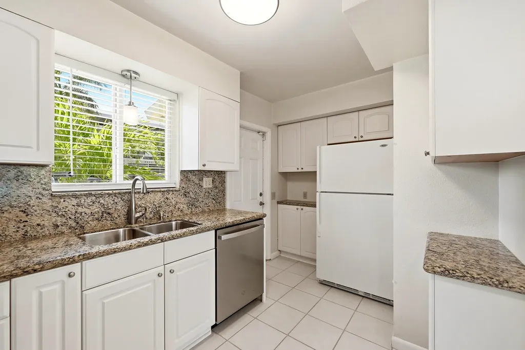 4454 W Tradewinds Avenue W Lauderdale By The Sea FL 33308