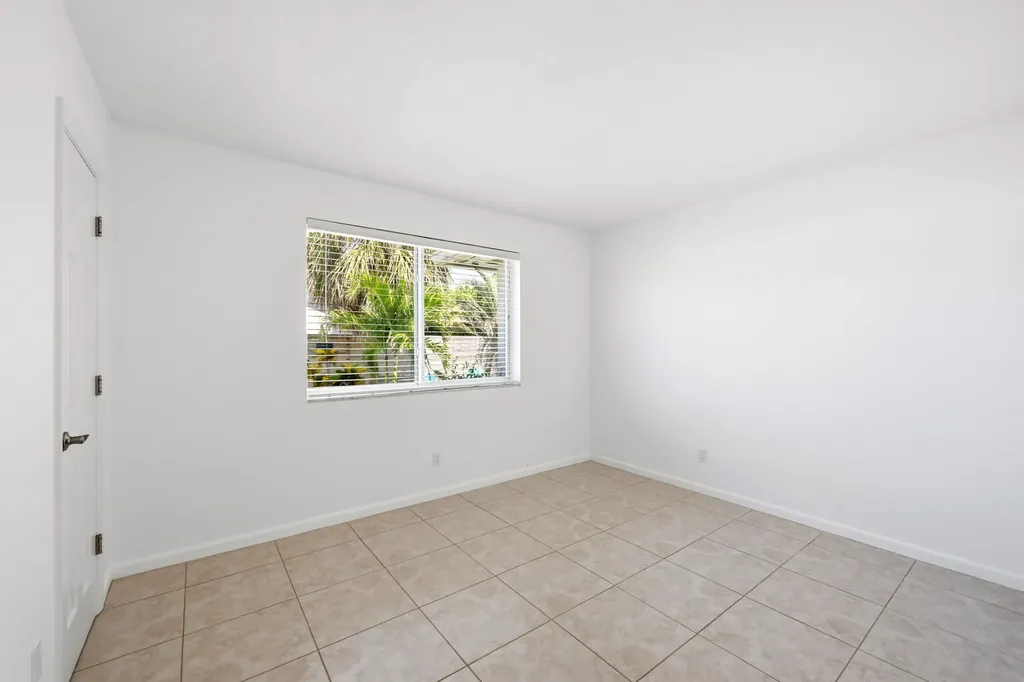 4454 W Tradewinds Avenue W Lauderdale By The Sea FL 33308