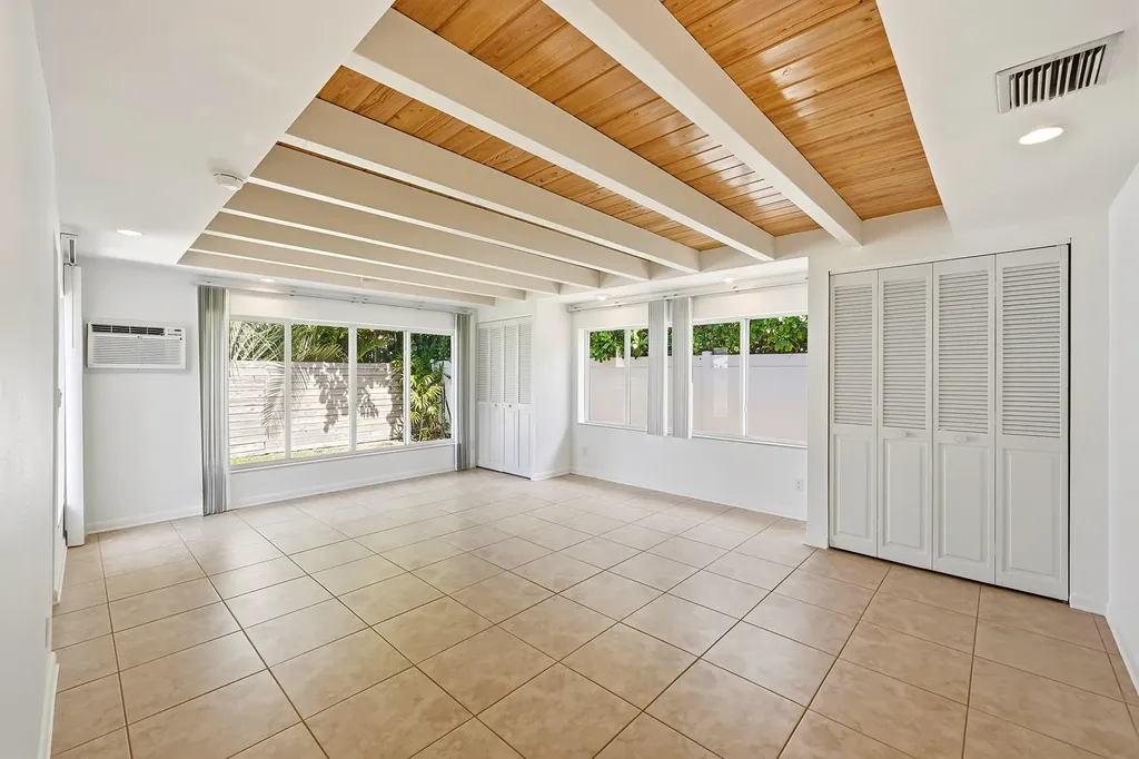 4454 W Tradewinds Avenue W Lauderdale By The Sea FL 33308