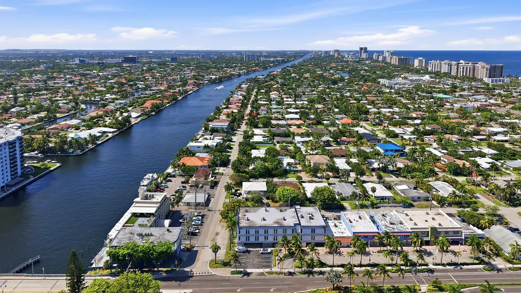 4454 W Tradewinds Avenue W Lauderdale By The Sea FL 33308