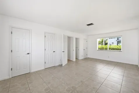 4454 W Tradewinds Avenue W Lauderdale By The Sea FL 33308