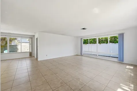 4454 W Tradewinds Avenue W Lauderdale By The Sea FL 33308