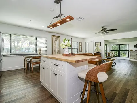 1611 4th Avenue Vero Beach FL 32960