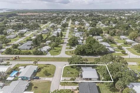 1611 4th Avenue Vero Beach FL 32960