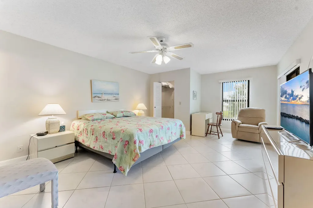 7260 Kinghurst Drive Delray Beach FL 33446
