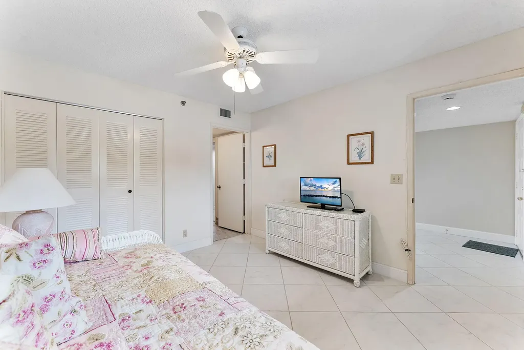 7260 Kinghurst Drive Delray Beach FL 33446