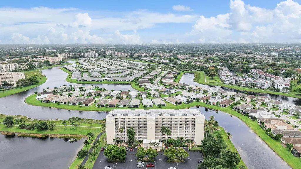 7260 Kinghurst Drive Delray Beach FL 33446
