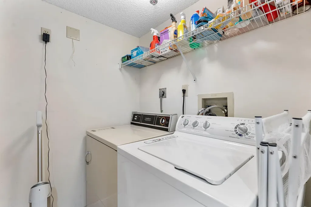 7260 Kinghurst Drive Delray Beach FL 33446