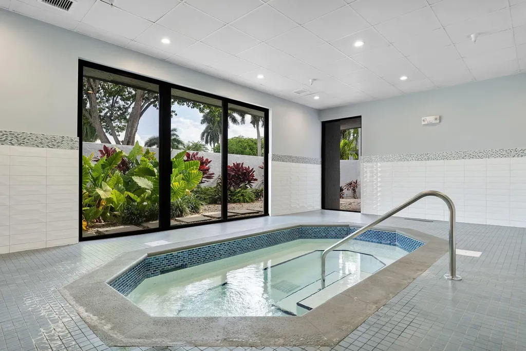 7260 Kinghurst Drive Delray Beach FL 33446