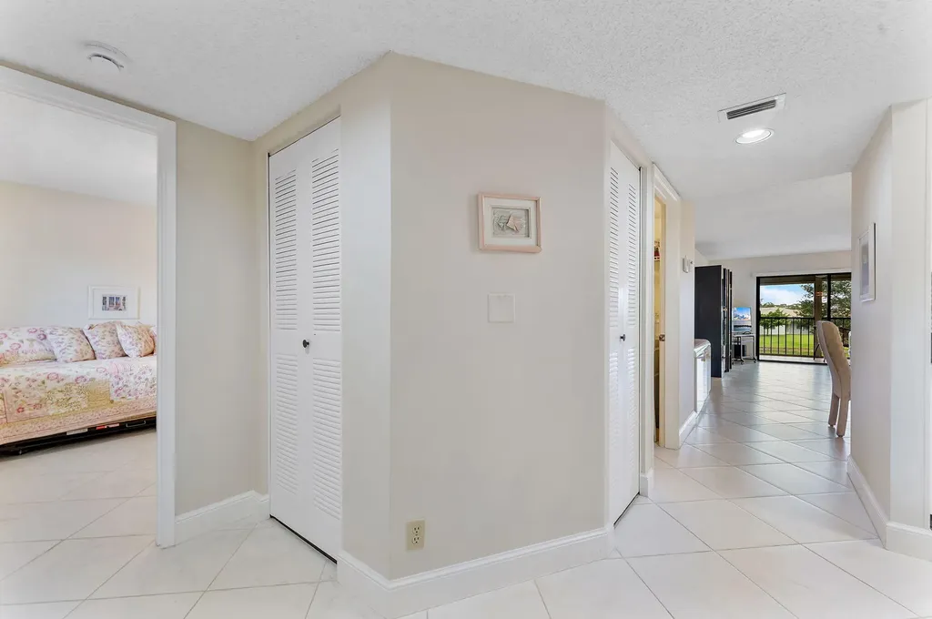 7260 Kinghurst Drive Delray Beach FL 33446