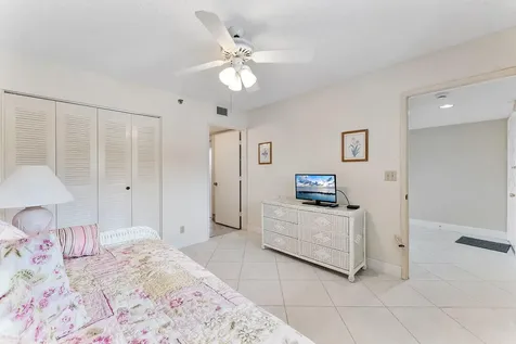 7260 Kinghurst Drive Delray Beach FL 33446