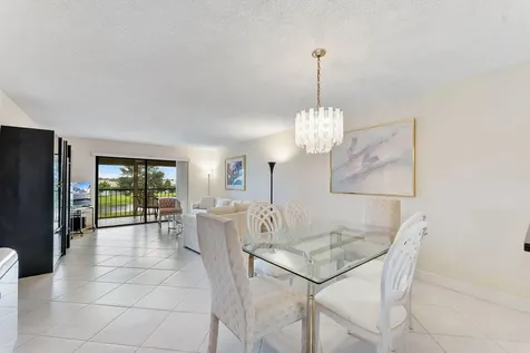 7260 Kinghurst Drive Delray Beach FL 33446