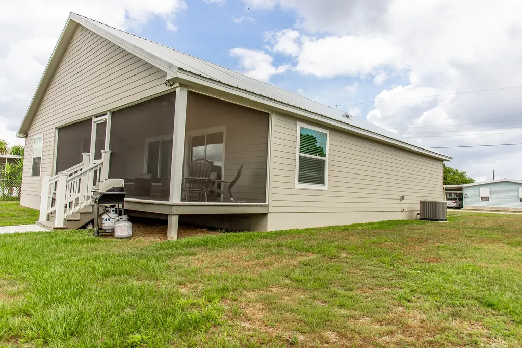 1218 6th Street Okeechobee FL 34974