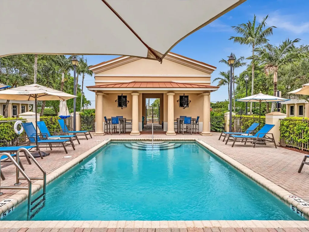 2414 Venetian Way Boynton Beach FL 33426