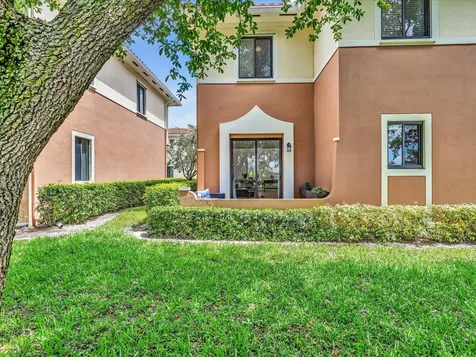 2414 Venetian Way Boynton Beach FL 33426