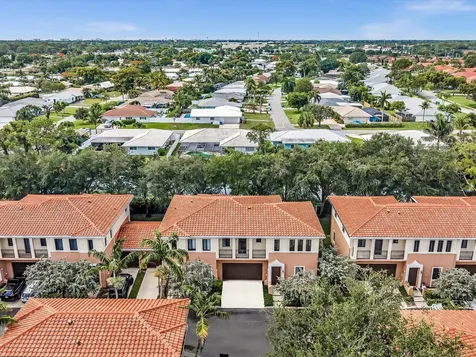 2414 Venetian Way Boynton Beach FL 33426