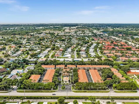 2414 Venetian Way Boynton Beach FL 33426