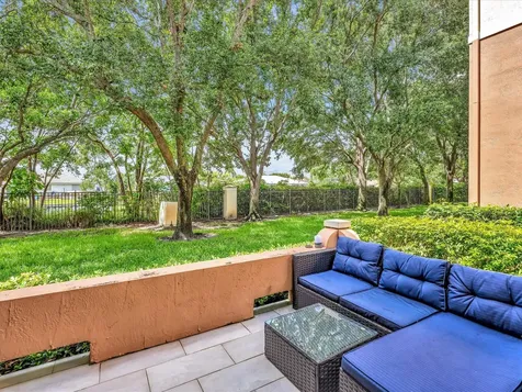 2414 Venetian Way Boynton Beach FL 33426