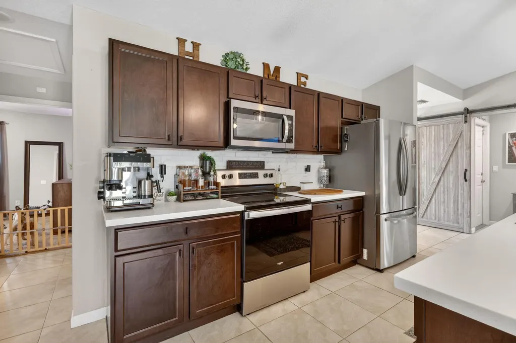 473 SE Streamlet Avenue Port St Lucie FL 34983