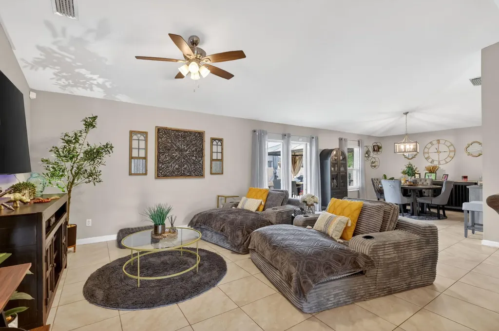 473 SE Streamlet Avenue Port St Lucie FL 34983