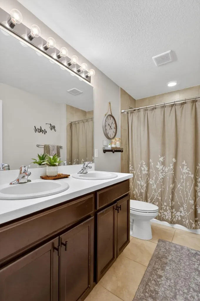 473 SE Streamlet Avenue Port St Lucie FL 34983