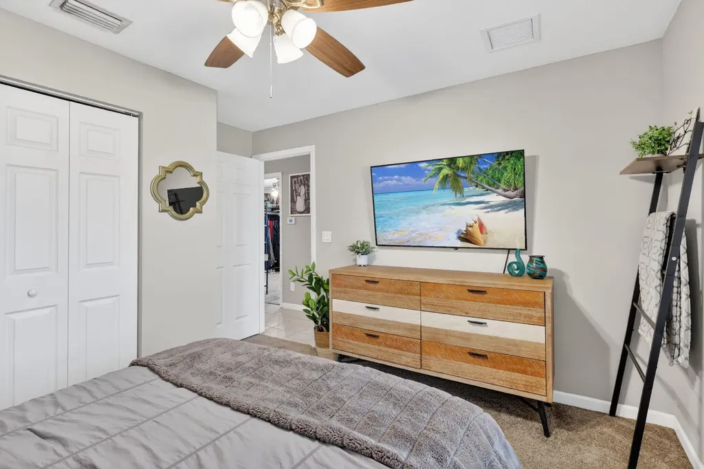 473 SE Streamlet Avenue Port St Lucie FL 34983
