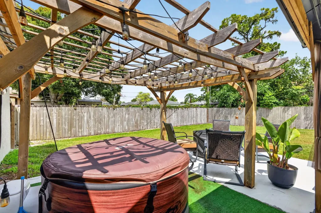 473 SE Streamlet Avenue Port St Lucie FL 34983