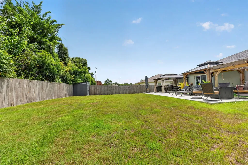 473 SE Streamlet Avenue Port St Lucie FL 34983