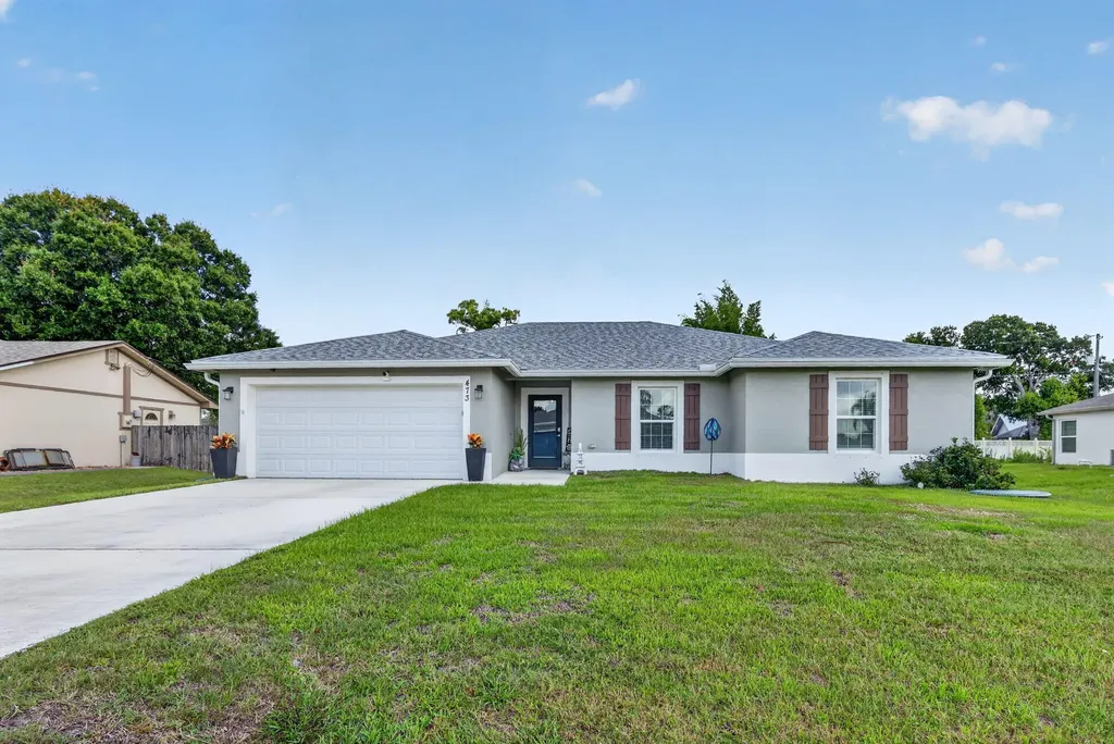 473 SE Streamlet Avenue Port St Lucie FL 34983