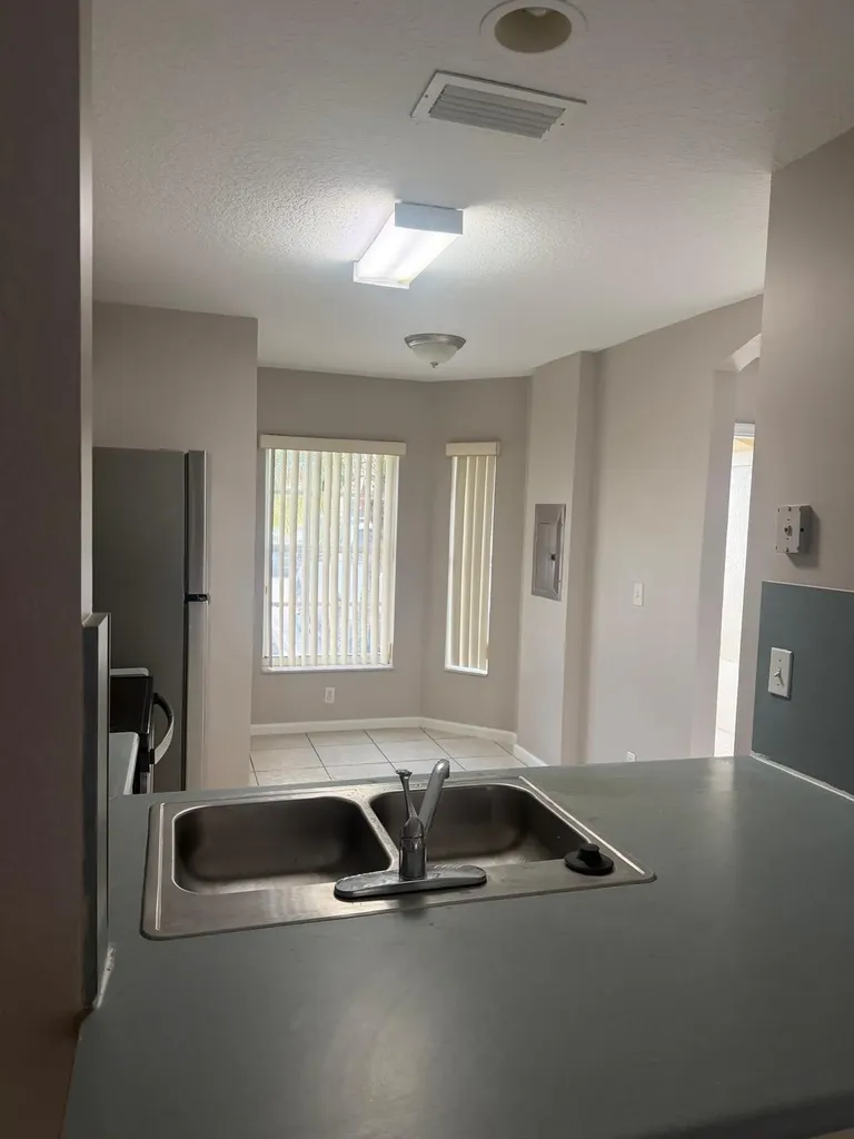 862 Summit Lake Drive West Palm Beach FL 33405