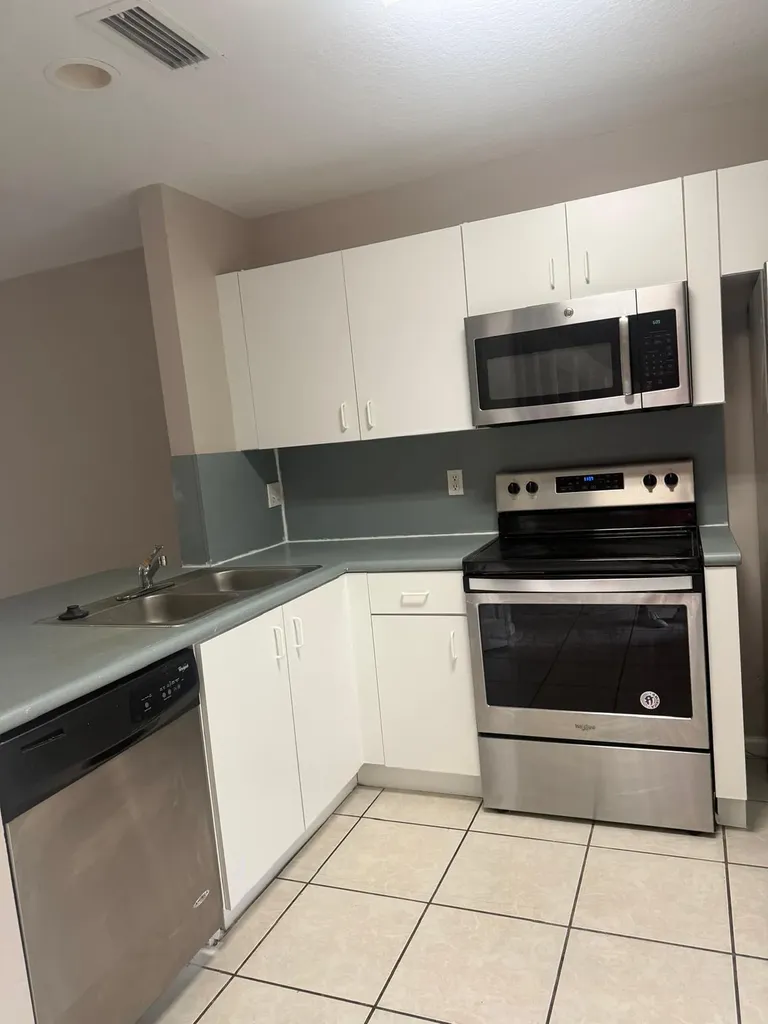 862 Summit Lake Drive West Palm Beach FL 33406
