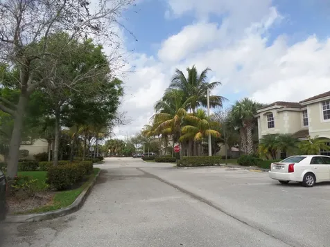 862 Summit Lake Drive West Palm Beach FL 33405