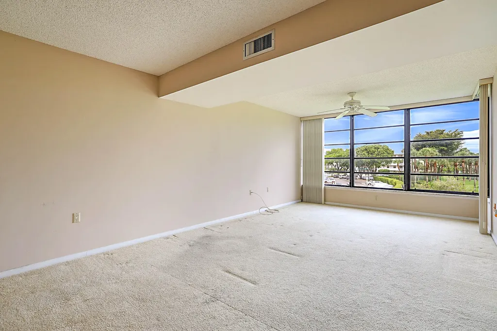 3526 Whitehall Drive West Palm Beach FL 33401