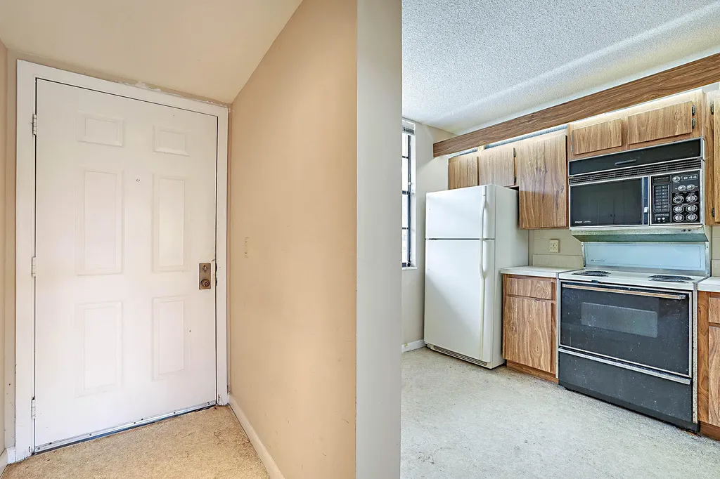 3526 Whitehall Drive West Palm Beach FL 33401