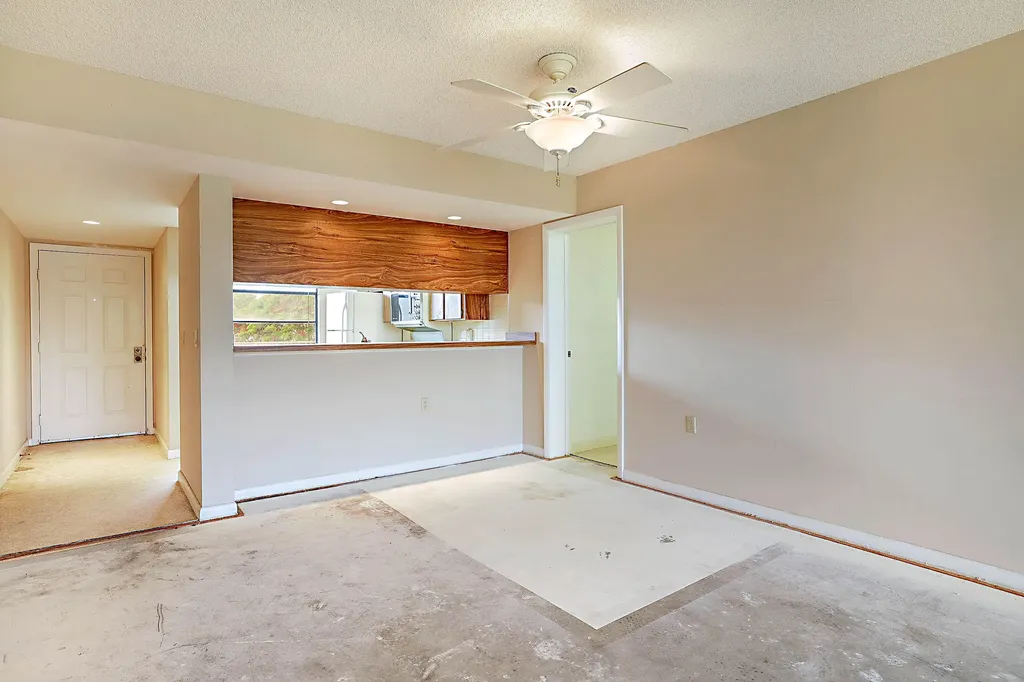 3526 Whitehall Drive West Palm Beach FL 33401