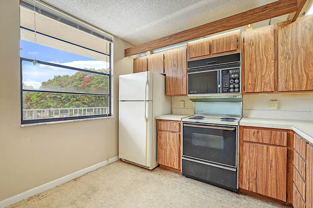 3526 Whitehall Drive West Palm Beach FL 33401