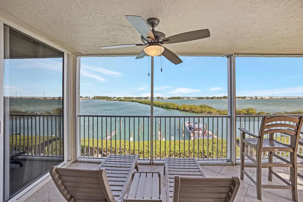 4303 Marina Villas Drive Duck Key FL 33050