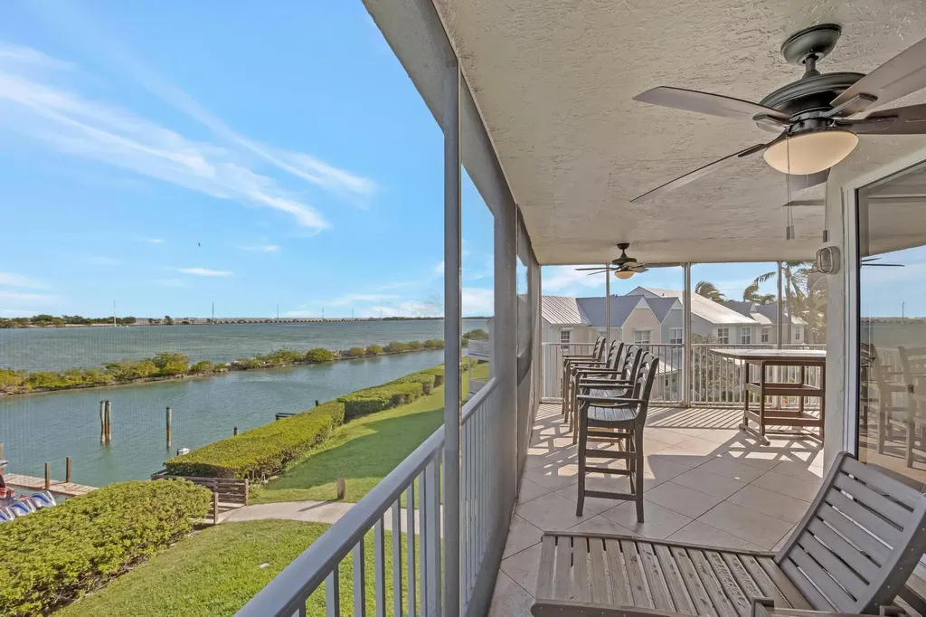 4303 Marina Villas Drive Duck Key FL 33050