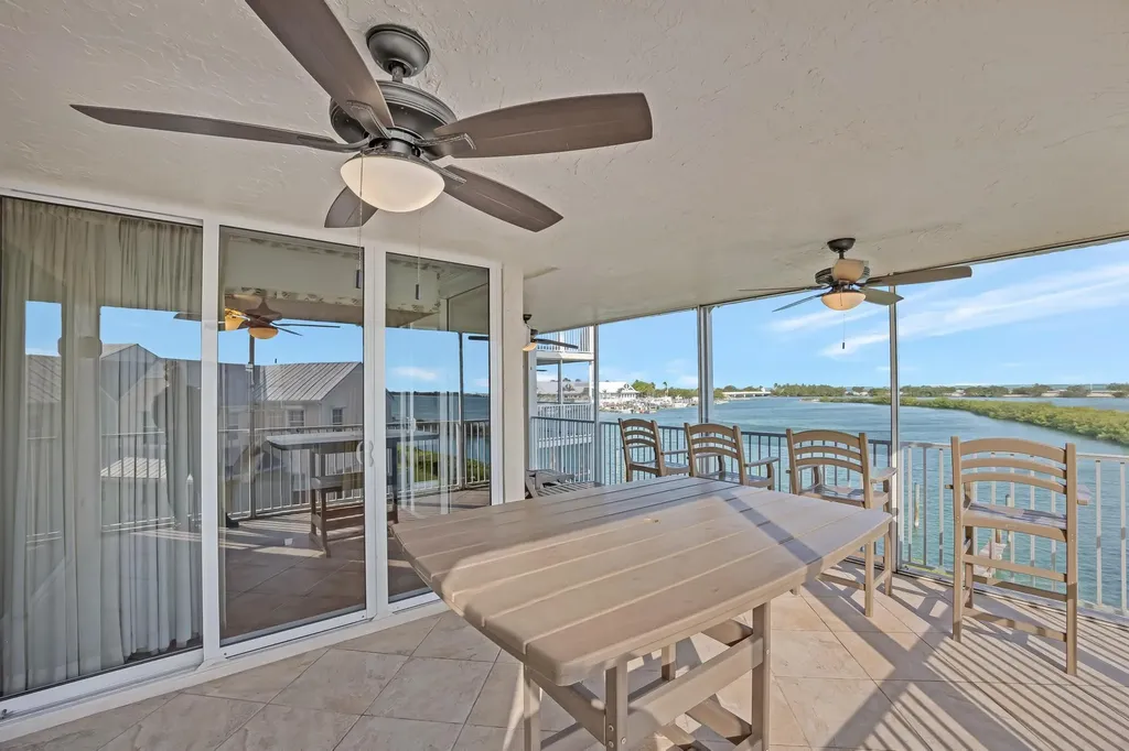 4303 Marina Villas Drive Duck Key FL 33050