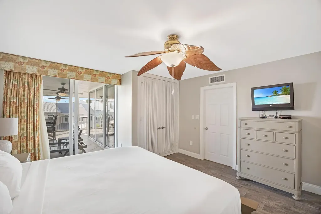 4303 Marina Villas Drive Duck Key FL 33050