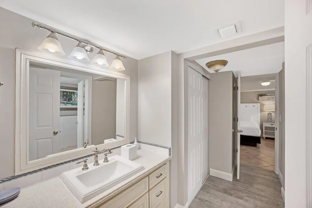 4303 Marina Villas Drive Duck Key FL 33050