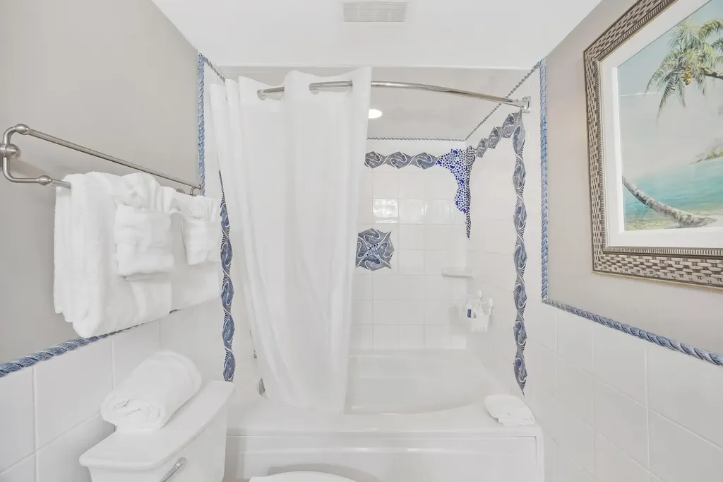 4303 Marina Villas Drive Duck Key FL 33050