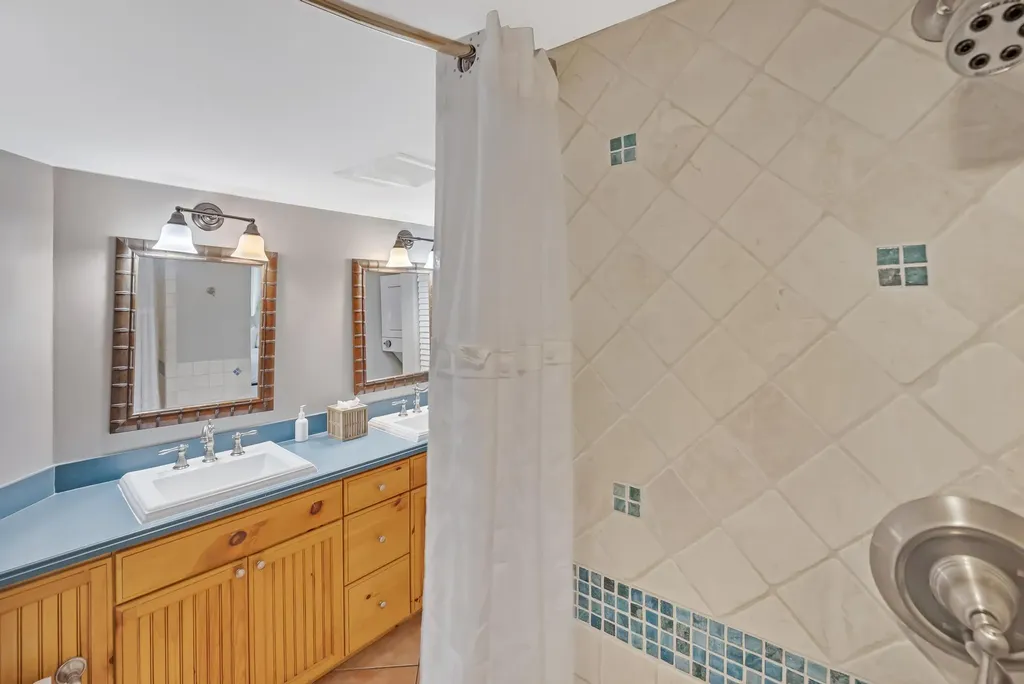 4303 Marina Villas Drive Duck Key FL 33050